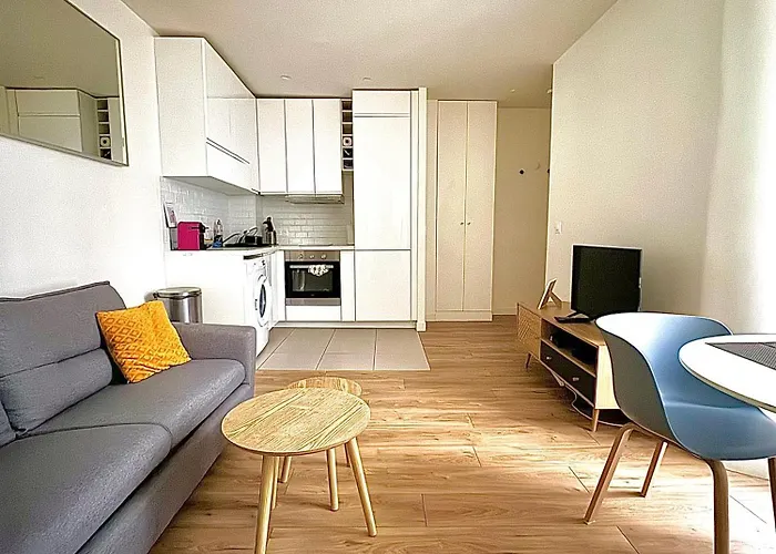 Modern & Central Apartment