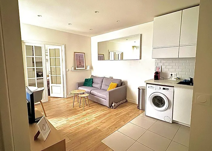 Modern & Central Apartment